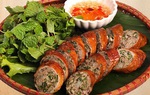 Làm món khấu đuôi heo nhồi sụn xua tan bí bách ngày giãn cách
