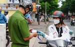 Hỏa tốc: Hà Nội tiếp tục yêu cầu siết chặt việc cấp giấy đi đường