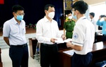 Trao "học bổng đỡ đầu" cho học sinh có cha, mẹ mất vì Covid-19 