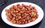 Làm lạc rang muối đừng cho ngay vào chảo, thêm 1 bước và 1 nguyên liệu, để lâu vẫn giòn