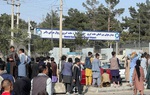 Phụ nữ Afghanistan kết hôn "gấp" để được di tản khỏi đất nước