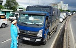 Không thực hiện chỉ đạo của Thủ tướng, có địa phương vẫn kiểm soát lưu thông hàng hóa