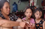 Mẹ bệnh tật một mình nuôi 2 con nhỏ