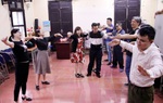 Triển lãm “Sắc màu ánh sáng” tái hiện đời sống của người khiếm thị