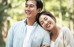 Nhen lên hình ảnh bữa cơm tối ấm áp