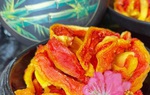 Đu đủ sấy vị chanh leo lạ miệng ngày Tết