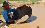 Nghề đào kim cương ở Indonesia: Đánh cược mạng sống 
