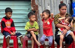 Xót lòng trước những đôi chân trẻ mưng mủ