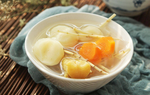 Món canh giúp cung cấp độ ẩm cho da luôn căng mọng, không khô nẻ