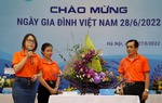 Phụ nữ thời nay bảo vệ gia đình khỏi các thông tin sai trái, thù địch từ mạng xã hội