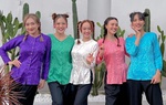 Ninh Dương Lan Ngọc thành lập ban nhạc 5 cô gái, diện áo bà ba nổi nhất ngày 20/10
