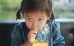 3 biểu hiện đáng báo động của đứa trẻ thiếu tình yêu thương