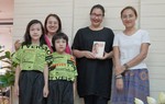 Đi tìm chính mình từ những vụn vải tái chế