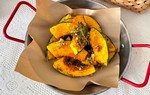 Bí đỏ xào hay nấu canh đã quá quen rồi, làm thế này đảm bảo cả nhà tấm tắc!
