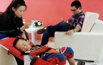 Bố mẹ không thích đọc sách khó dạy con thích học tập