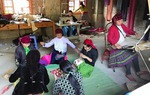 Bảo tồn nghề truyền thống, mở ra cơ hội mới cho phụ nữ vùng cao thoát nghèo