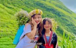 Sinh nhật 27 tuổi, cô gái “chơi lớn” du lịch một mình, bất ngờ nhập hội cùng người lạ