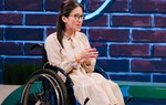 Cô gái đi xe lăn chinh phục đỉnh Mã Pí Lèng