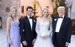 Ái nữ nhà ông Trump kết hôn, gia thế chàng rể kém 4 tuổi cũng không phải dạng vừa