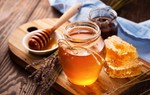 Chữa viêm mũi dị ứng bằng mật ong được không?