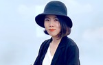 Nữ giảng viên 9x say mê sáng tạo trang phục hầu đồng