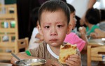 Giữa trẻ bị ép học ở mẫu giáo với trẻ được thỏa sức vui chơi, 20 năm sau ai thành công?