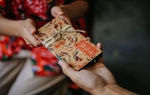 Tết sắp tới rồi, đừng quên dạy con về tục lì xì