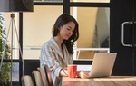 11 giờ đêm trở về nhà, mở cửa ra, mẹ đơn thân vỡ òa hạnh phúc
