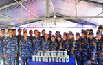 Hội Phụ nữ hỗ trợ cho bữa ăn huấn luyện của cán bộ, chiến sĩ Lữ đoàn 101 