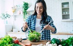 5 món nên bỏ và 4 thực phẩm nên cho vào salad để ăn ngon miệng mà không lo tăng cân