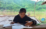 Hộ nghèo, cận nghèo sẽ được hỗ trợ điện thoại thông minh