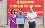 Lữ đoàn 957 bàn giao nhà tình thương cho phụ nữ neo đơn khó khăn