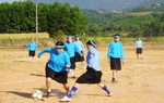 Khi sân bóng không chỉ có áo số, quần đùi