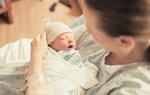 8 thói quen sai lầm mẹ cần thay đổi để bảo vệ sức khỏe cho con