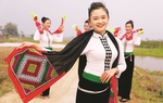 Chung kết Hoa hậu Du lịch Thế giới 2022: Các thí sinh không thi bikini mà tham gia trình diễn Xòe Thái
