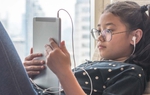 Con gái 8 tuổi bỗng có mồ hôi nặng mùi