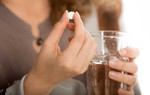 Lạm dụng paracetamol làm giảm đau đầu có thể gây nguy hại cho sức khỏe
