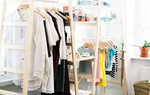 Mách chị em 3 cách lưu trữ quần áo không cần tủ, cực thích hợp với nhà chật