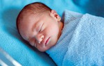 Giải đáp những câu hỏi mẹ nào cũng thắc mắc khi lần đầu chăm con