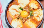 Mùa đông trời lạnh ăn canh đậu hũ kim chi nóng hổi thì quá hợp!