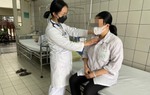 Người mẹ bị ung thư tuyến giáp vẫn sinh con khỏe mạnh