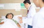 Tôi về nhà ngoại ở cữ được 1 tuần thì mẹ phải nhập viện cấp cứu