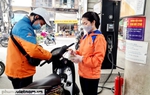 Giá xăng dầu đồng loạt tăng gần 1.000 đồng/lít