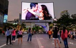 Trước Valentine, Thái Lan phát 2 triệu bao cao su miễn phí và khuyến cáo đeo khẩu trang khi "gần gũi" 