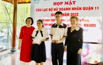 CLB Nữ Doanh nhân quận 11 hỗ trợ phụ nữ khởi nghiệp và trao học bổng cho học sinh khó khăn