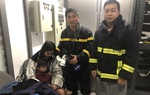 Giải cứu đôi vợ chồng trẻ và bé trai 3 tuổi khỏi đám cháy lúc rạng sáng