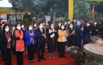 Lãnh đạo Hội LHPN Việt Nam tham gia Lễ dâng hương kỷ niệm 1982 năm Khởi nghĩa Hai Bà Trưng
