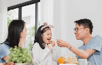 Những phản ứng phức tạp khi làm mẹ
