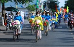 TPHCM: Phụ nữ quận 11 thi trang trí và diễu hành xe đạp hoa 