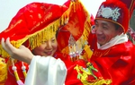 Trung Quốc: Tiền sính lễ tăng cao, đàn ông khó lấy vợ